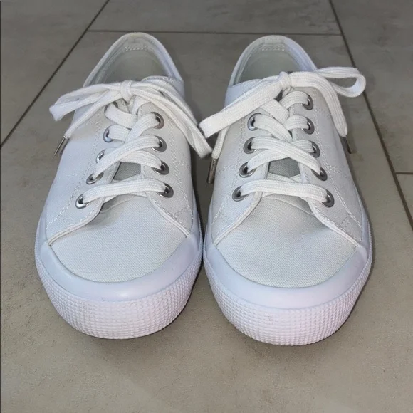 Ralph Lauren Classic White Sneakers Pristine Used Condition Size 7.5B - Picture 2 of 8